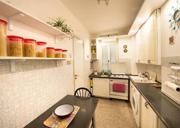 Central City Charm מסינה